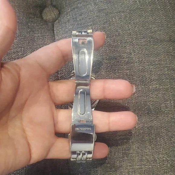 Guess Watch - Picture 4 of 4